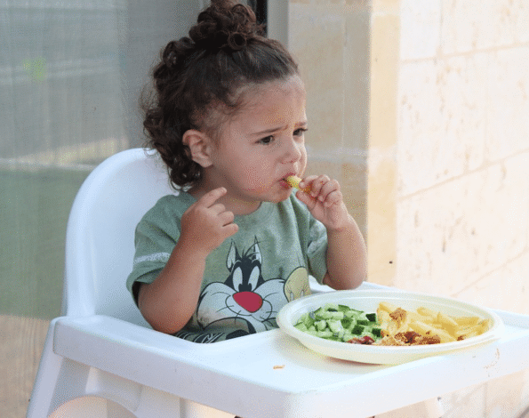 sécurité chaise haute bébé