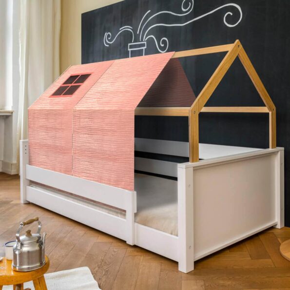 Un véritable lit cabane pour enfant